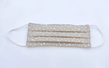 Cargar imagen en el visor de la galería, MASCARILLA BEIGE ESTRELLAS - Meraki Heartmade
