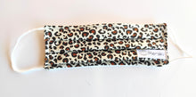 Cargar imagen en el visor de la galería, Mascarilla  leopardo
